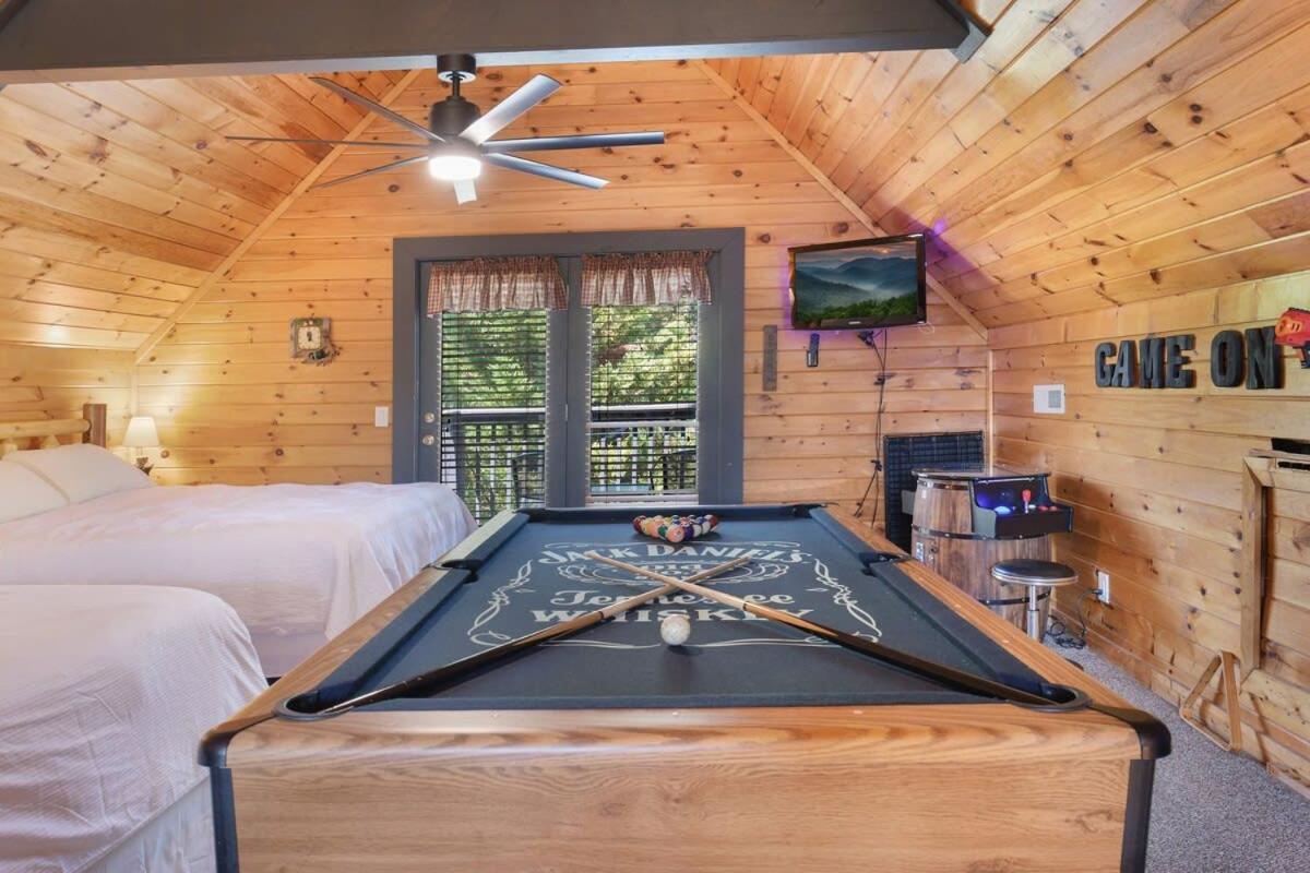 Ryes And Shine Bootlegger'S Cabin! Hot Tub* Pool* Arcade* Billiards *Ev * Pet Friendly Sevierville Bagian luar foto