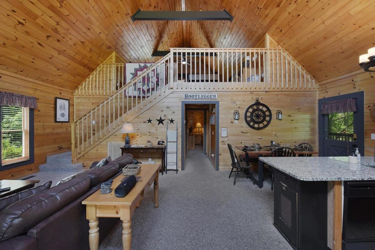 Ryes And Shine Bootlegger'S Cabin! Hot Tub* Pool* Arcade* Billiards *Ev * Pet Friendly Sevierville Bagian luar foto