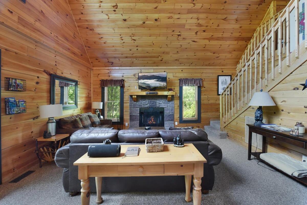Ryes And Shine Bootlegger'S Cabin! Hot Tub* Pool* Arcade* Billiards *Ev * Pet Friendly Sevierville Bagian luar foto