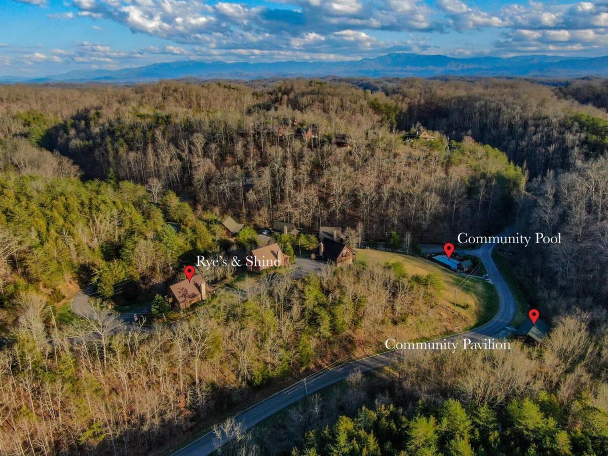 Ryes And Shine Bootlegger'S Cabin! Hot Tub* Pool* Arcade* Billiards *Ev * Pet Friendly Sevierville Bagian luar foto
