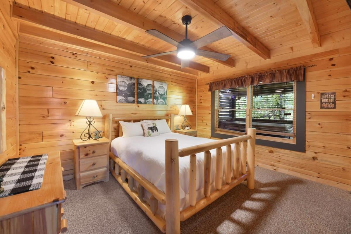 Ryes And Shine Bootlegger'S Cabin! Hot Tub* Pool* Arcade* Billiards *Ev * Pet Friendly Sevierville Bagian luar foto
